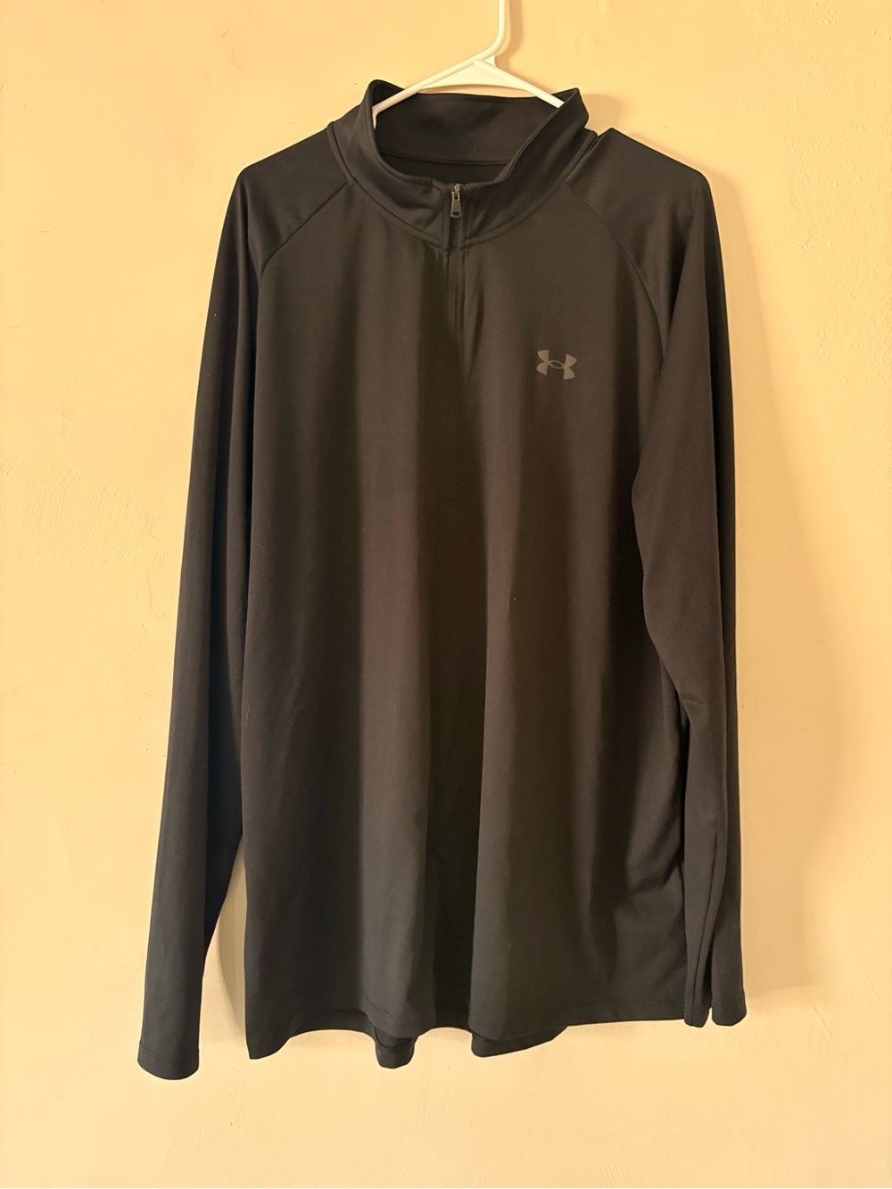Under Armour men’s black quarter zip pullover XXL